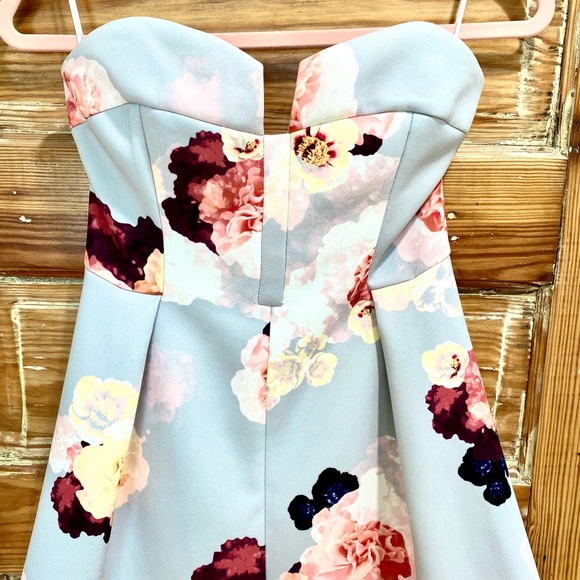 Keepsake the Label Floral Divide Dress - Picture 2 of 5